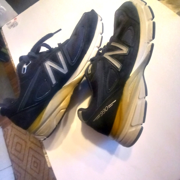Brand New 10.5. NEW BALANCE 990V4